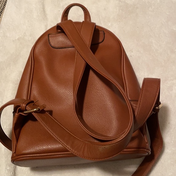 Brown leather back pack - Picture 2 of 3